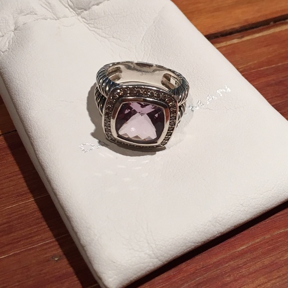 Yurman ring