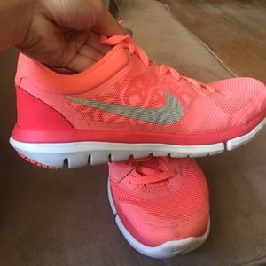 Melon Nike Free Run Shoes