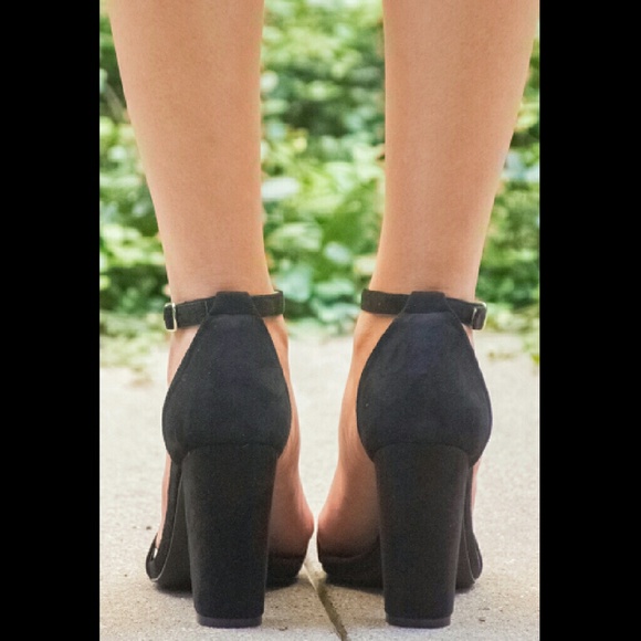 ❌SOLD❌Olivia Open-Toe Chunky Heel Sandal - Picture 3 of 4