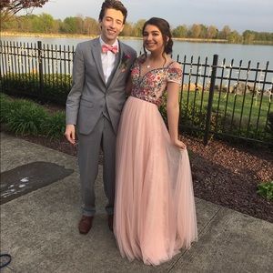 Embroidered Sherri Hill Prom Dress Size 2! 💋