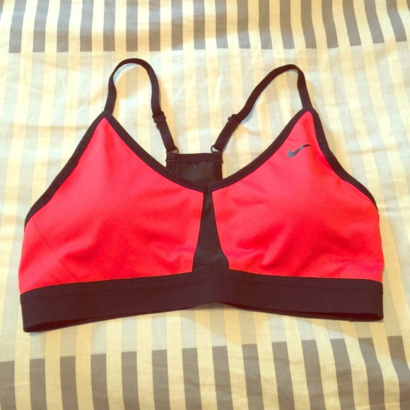 Red Nike Pro "Indy Color-Block" Sports Bra