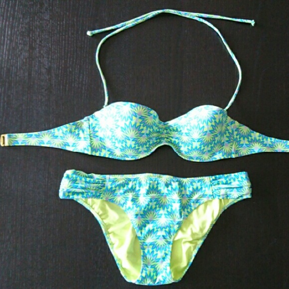 Bikini set -halter top & bottom- Victoria's Secret