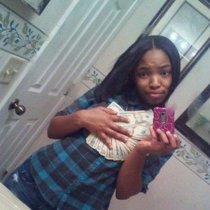 Meet your Posher, Rochelle