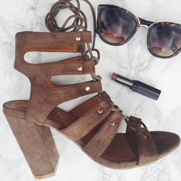 FINAL PRICE Scarlett • Lace Up Heeled Sandal - Picture 2 of 4