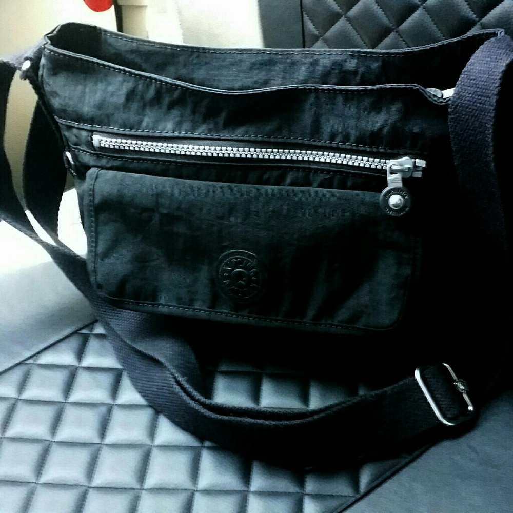 Kipling purse