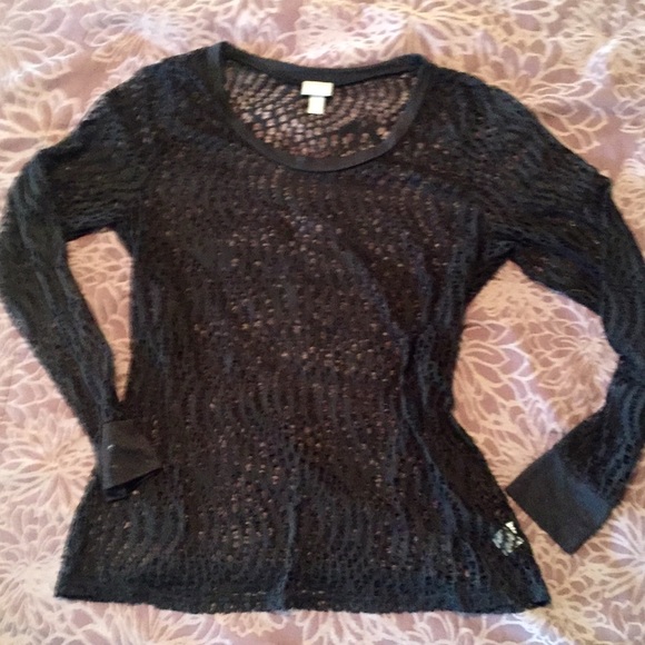 Open weave long sleeve top