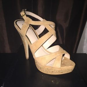 Tan shoes size 7.5