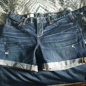 Gap 1969 Sexy Boyfriend Shorts Size 27