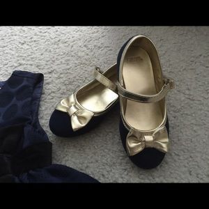 Special occasion navy velvet bow flats