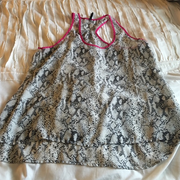 Snake design sheer tank top size medium