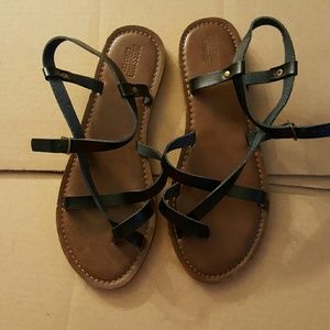 NWOT Black strappy sandals