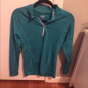 Hind 3/4 zip workout top