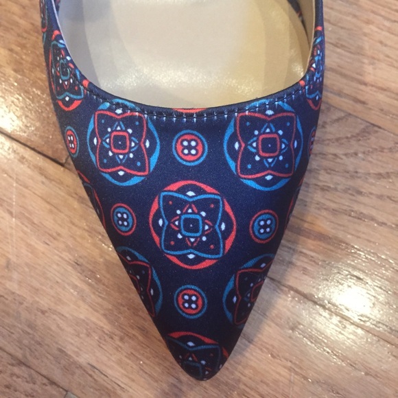 Banana Republic Andilla D'Orsay Satin Print Pump! - Picture 4 of 4