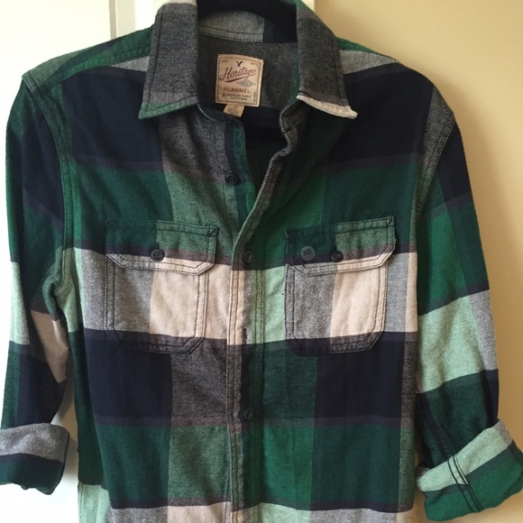 NWOT Men's flannel XS / Fits women SM