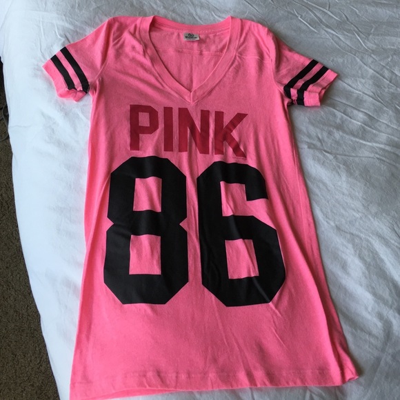Victoria's Secret PINK long football tee - Picture 1 of 3