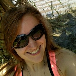 Meet your Posher, Briana