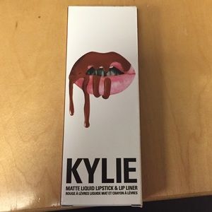 Kylie Jenner Lip Kit- Dolce K