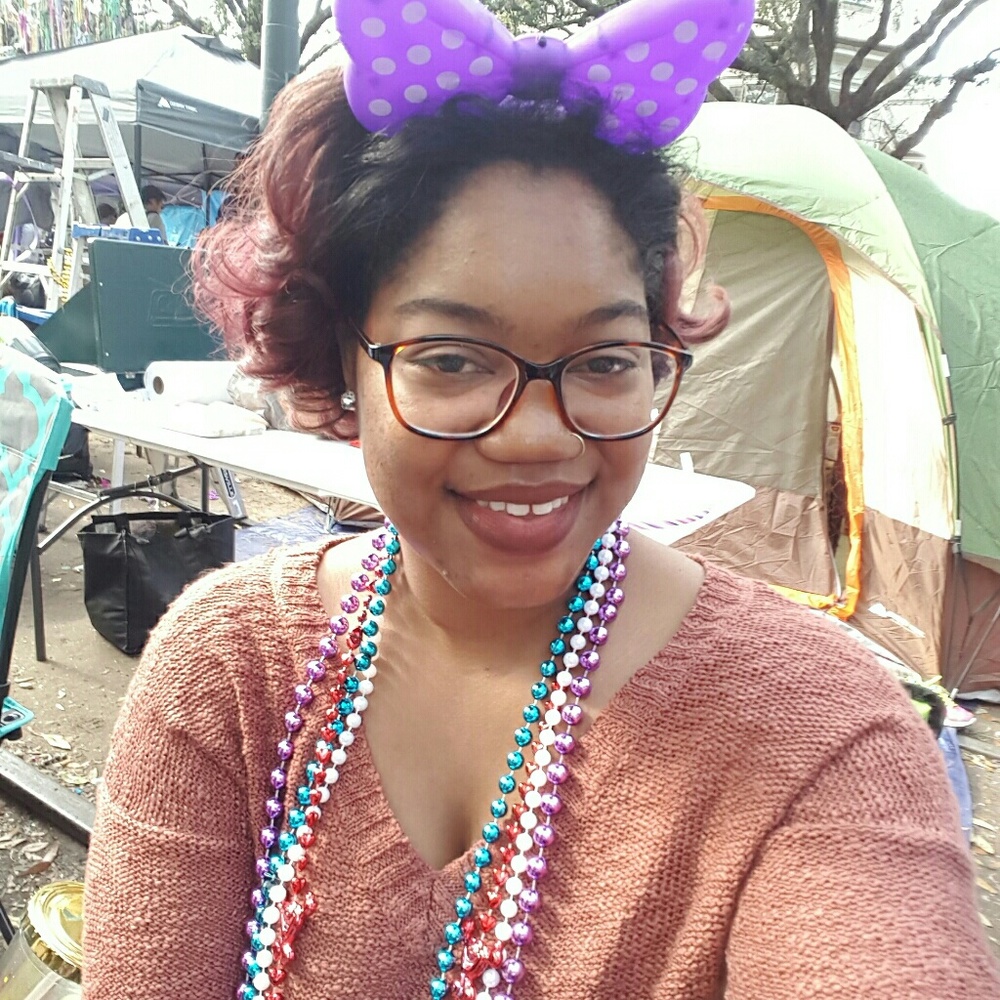 Meet your Posher, Naila