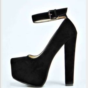 New! Boohoo - Amie ankle strap block heel platform