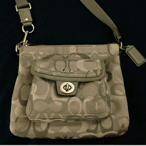 Coach crossbody silver/gray