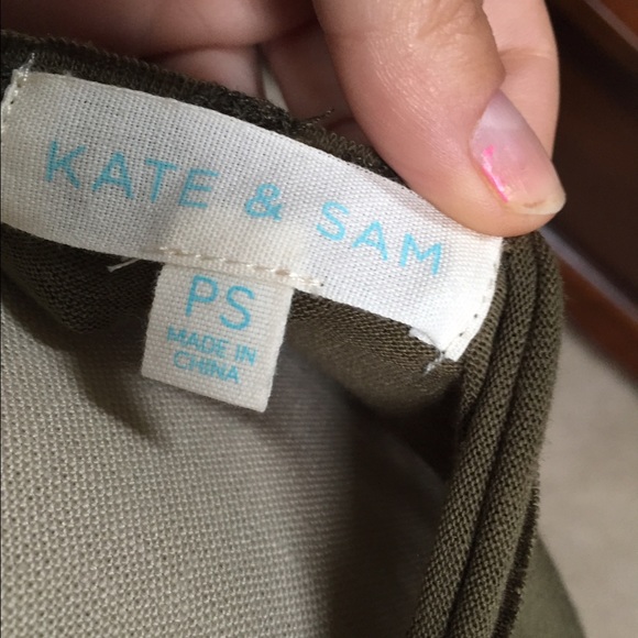 💕Beautiful 💕 T shirt Brand new retail $40 - Picture 3 of 4