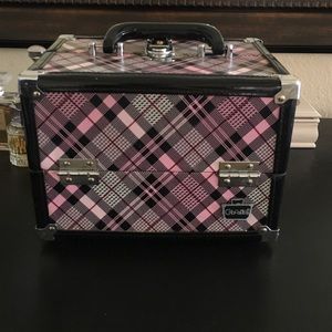 Large cosmetic case in black and pink