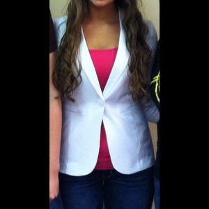 White 3/4 sleeve jacket