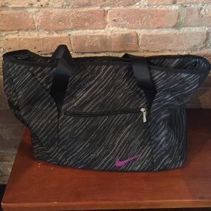 Nike tote bag, super spacious!