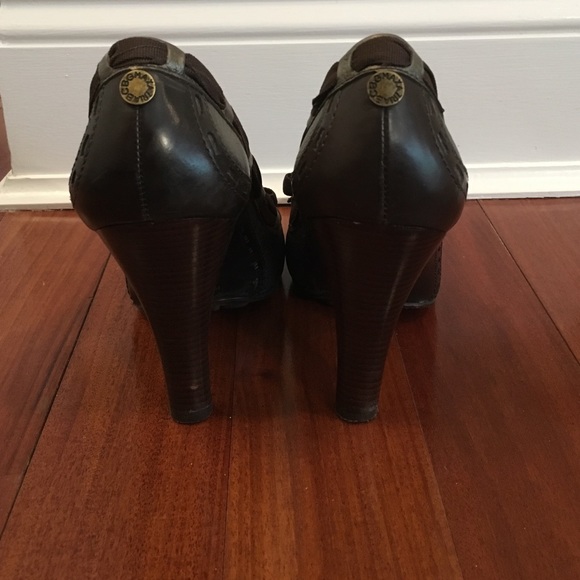 Metallic Army Green BCBG Pump - Picture 3 of 4