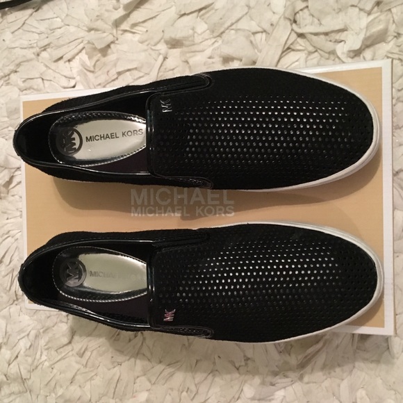 Perfect condition Michael kors sneakers!!