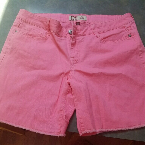 l.e.i shorts/covington shorts