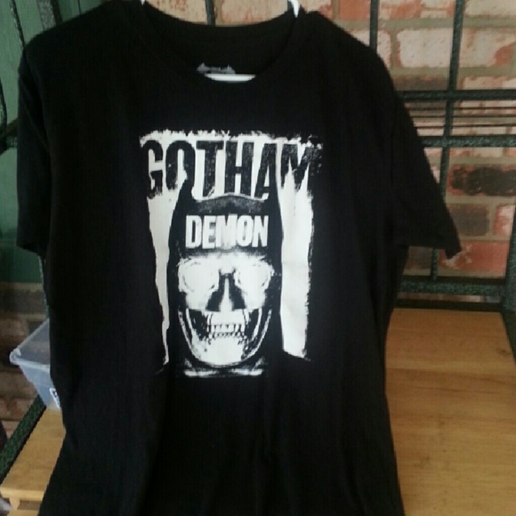 Batman vs Superman Tee