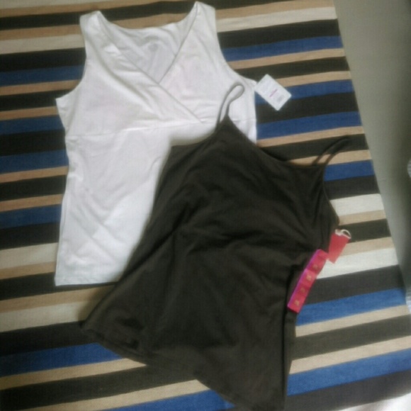 SOLD.    BUNDLE layering tee and cami