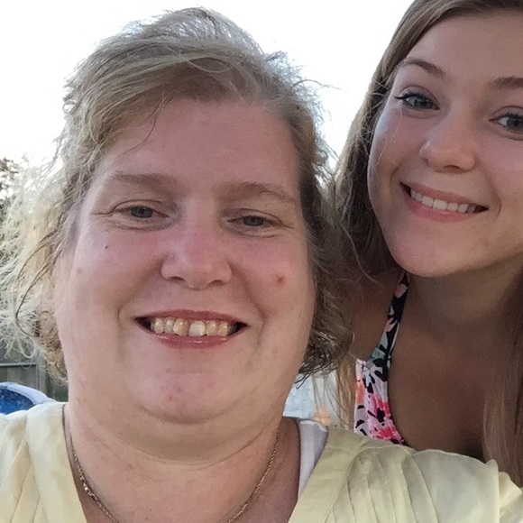 Meet your Posher, Julie