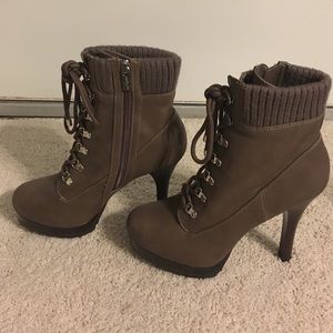 Jennifer Lopez boots