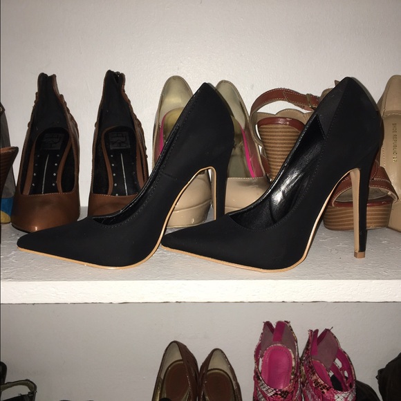 Black Suede Pumps