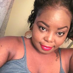 Meet your Posher, Trenesha