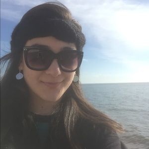 Meet your Posher, Elizabeth