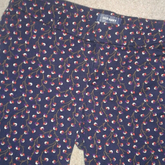 Old Navy Mid-Rise Pixie Patterned Pants