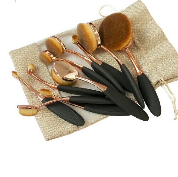 Set of Professional make up brushes