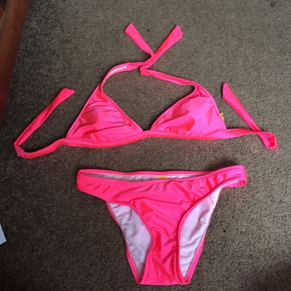 Hot pink 2 piece bathing suit