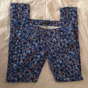 Levis Too Superlow 524 Jeans