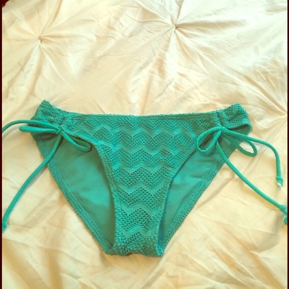 Bathing suit bottoms