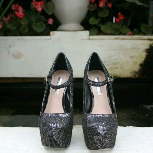 💕💕 SEXY H By Halston Sequin Heels 💕💕 - Picture 2 of 3