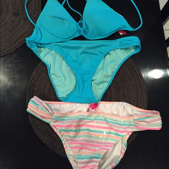 Victoria Secret size L 1 top 2 bottoms
