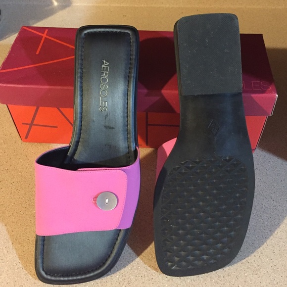 Sandals - Picture 2 of 3