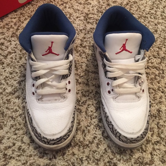 Jordan 3s - Picture 1 of 3