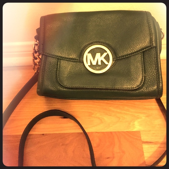 Green cross body Michael kors