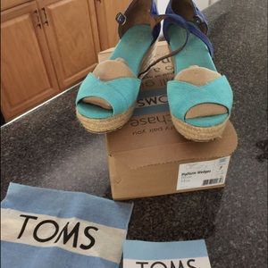 Toms Ladies Wedges Size 7  wedges.VEGAN