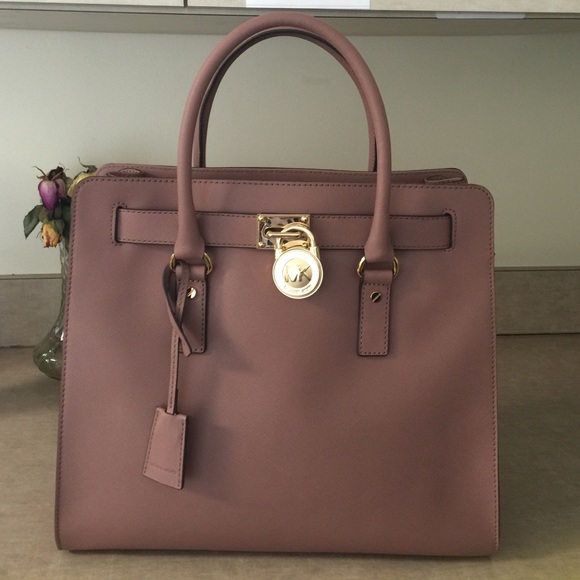 Michael Kors Handbags - ✨Michael Kors Hamilton Satchel (rare color)